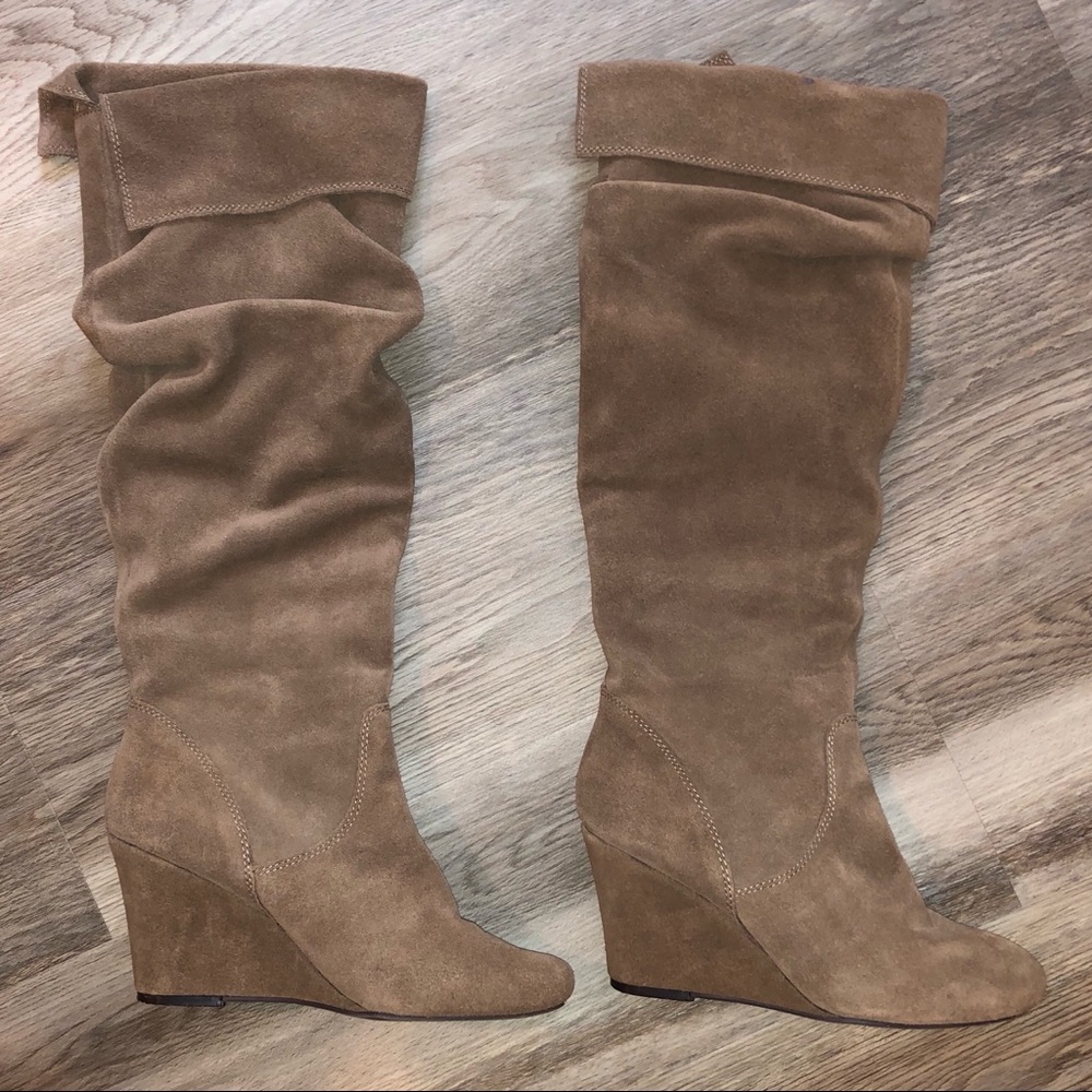 STEVE MADDEN Wendi Boots tan suede wedge
